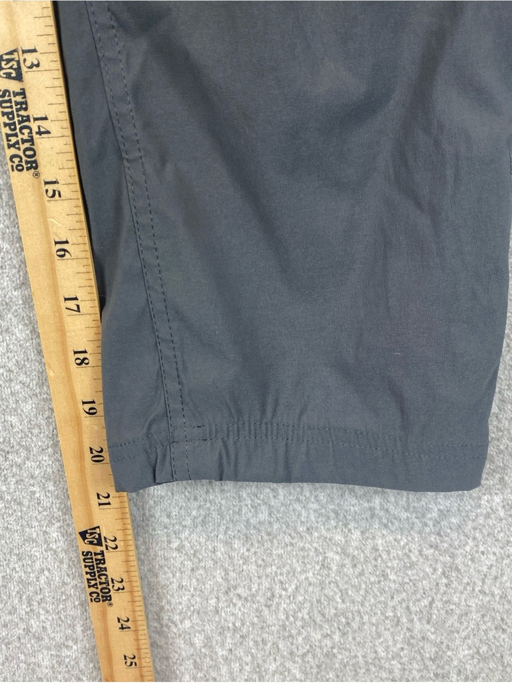 Eddie Bauer Gorpcore Pants Womens Sz 6 Capri Gray Hiking Performance Trail - Picture 6 of 10